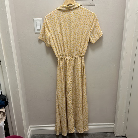 Yellow Floral Midi dress - Picture 2 of 2